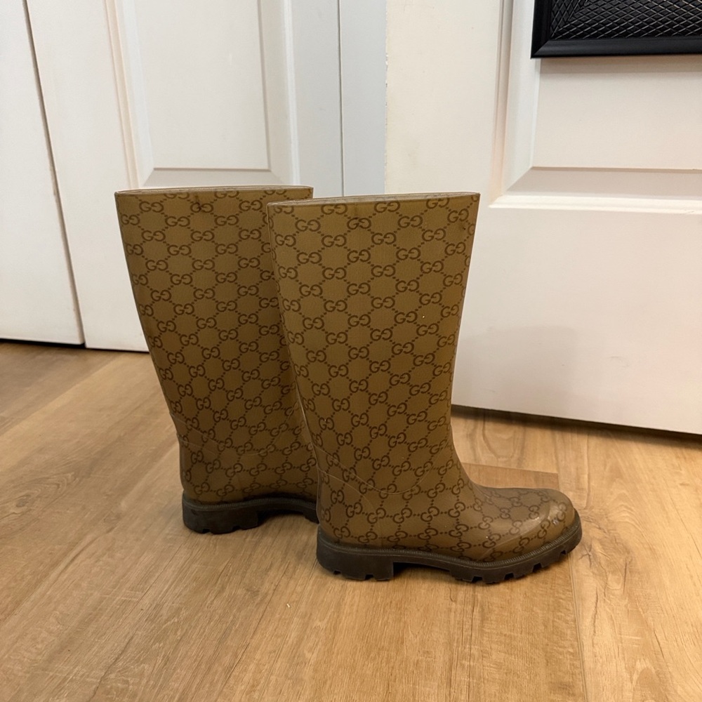 GUCCI Monogram Rubber Rain Boots Women’s Size 35 - Picture 6 of 7